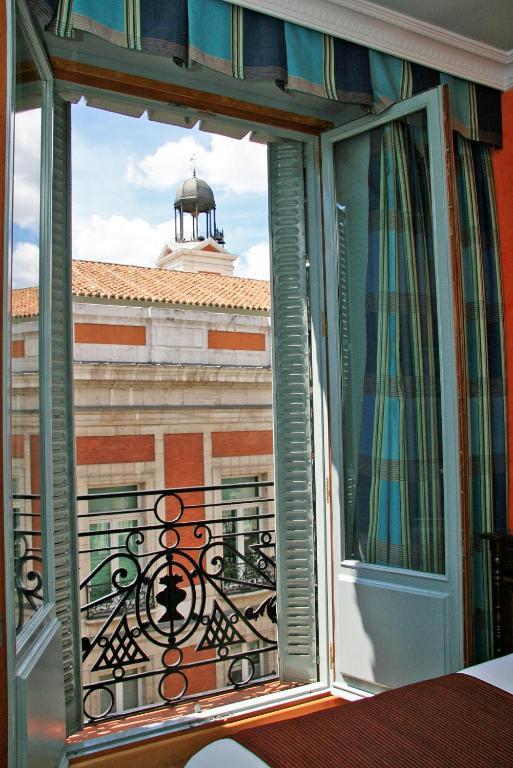 Hostal Victoria II Madrid Room photo